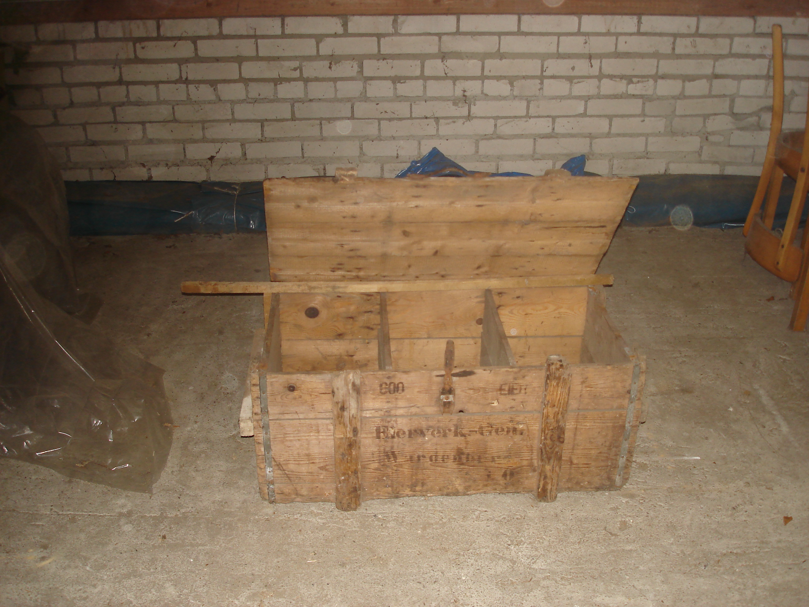 Eine Eierkiste, in der 600 Eier hineinpassten.